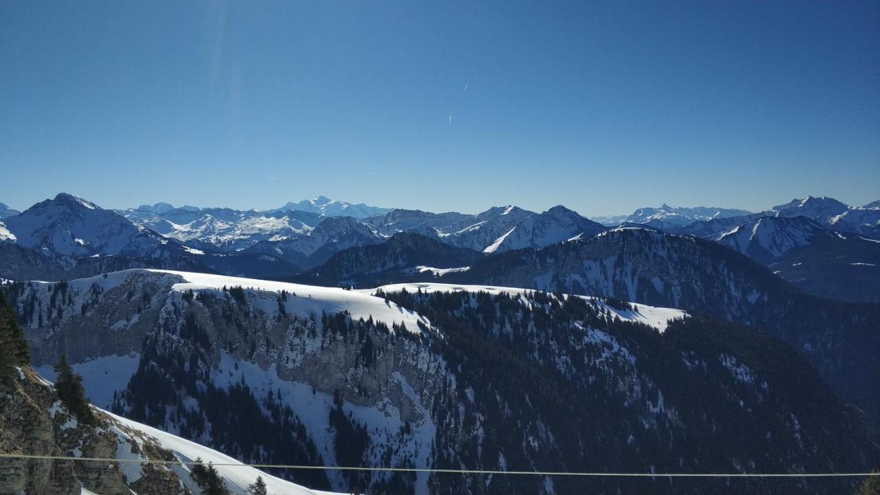 Appartement T2 A Bernex Avec Wifi, Vue Sur Montagne Luaran gambar